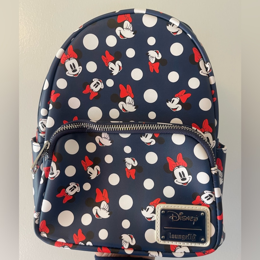 New with tags! Loungefly: Minnie Mouse polka dot backpack